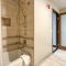 Hotel Lexen Newhall & Santa Clarita - Near Six Flags Magic Mountain