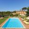 9 bedrooms villa with private pool enclosed garden and wifi at Monteroni d’Arbia