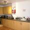 Ladysmith House - 4 Bedrooms - Full House - Grimsby