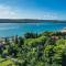 Apartment and Rooms Santini