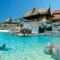 Comfortable apartment next to the pools