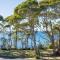 Rowse House Hyams Beach