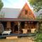 Quail Farm, Colonial charm