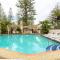 Main Beach Waterfront Apartment