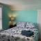 Rustic Rooftop Delight - Bay Front apts