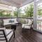 Off the Beachin' Path - 4BR Home with Golf Cart, 4 Bikes and Great Amenities! - 圣罗莎海滩