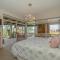 Sanctuary By The Water - Matarangi Holiday Home - Matarangi