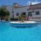 Spacious Ground floor apartment with Garden & Communal Pool - Los Dolses