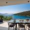 Beachfront Villa Extravaganza with Infinity Pool