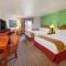 Apple Tree Inn; SureStay Collection by Best Western - Petoskey