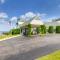 Apple Tree Inn; SureStay Collection by Best Western