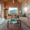 Chalet Hibou, large chalet with mountain views and close to slopes