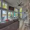 Private Boat Dock and Deck Lakefront Home! - 奥沙克湖