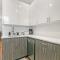 Newly Renovated 1BR Apt in Ideal Location - Belmont E1