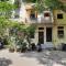 Cream Location,wifi With Android Tv, Luxury Room - New Delhi