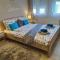 Silver Apartman