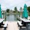Bayside Inn and Marina