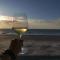Modern studio direct Seaview & free parking
