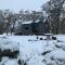 Big Yard Escapes - Two Off-Grid Tiny Houses on the Mowamba River
