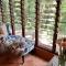 Gunnadoo Holiday Hut with Ocean Views and Jacuzzi