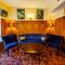 James Bay Inn Hotel, Suites & Cottage