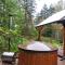 Forest house with outdoor hot tub - Jūrmala