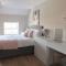 Apartment 9, Isabella House, Aparthotel, By RentMyHouse - Hereford