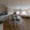 Apartment 9, Isabella House, Aparthotel, By RentMyHouse - Hereford