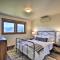 Scenic Studio with Loft and View of the Columbia River - Carson