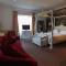 Hedgefield House