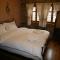 Roes Suites