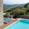 Flat with heated hot tub and shared pool - Casola in Lunigiana