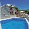 Holiday house Villa Glicinia with hydro-massage pool - Donji Humac