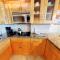 Castle B17 Contemporary Condo with Pool, Beach Access and Free Parking