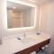 Holiday Inn Express Hotel & Suites-Hinton by IHG