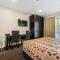 Quality Suites Amore