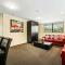 Quality Suites Amore