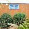 Waterloo Farm Shepherds Hut Glamping with Sun Lounge