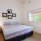 Daves Place Holiday house with WI FI Aircon and Boat Parking