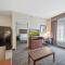 Cobblestone Hotel & Suites - Austin
