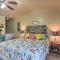 Romantic Galveston Retreat Bay View, Pool Access! - Galveston