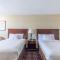 Days Inn by Wyndham Shenandoah - The Woodlands