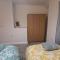 Spacious 3 Bedroom House, 6 beds in Spondon, Derby with Parking