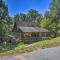 Lovely Lake Hartwell Retreat Dock, Deck and Grill!