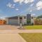 Modern Beach Pad - Whitianga Holiday Home