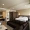 Crown Victoria Hotel