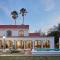 Deux Frères Wine Estate & Luxury Villas