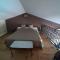 Cave atelier dans ancien domaine viticole - Moux