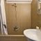 Family house with a swimming pool 5 minutes from Ioulida