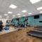 Holiday Inn Express & Suites - Milwaukee - Brookfield by IHG